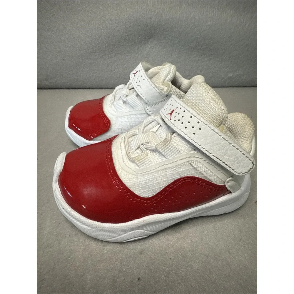Nike Air Jordan CZ0906-16 Red Sneakers Sz-4C. toddler Unisex‎